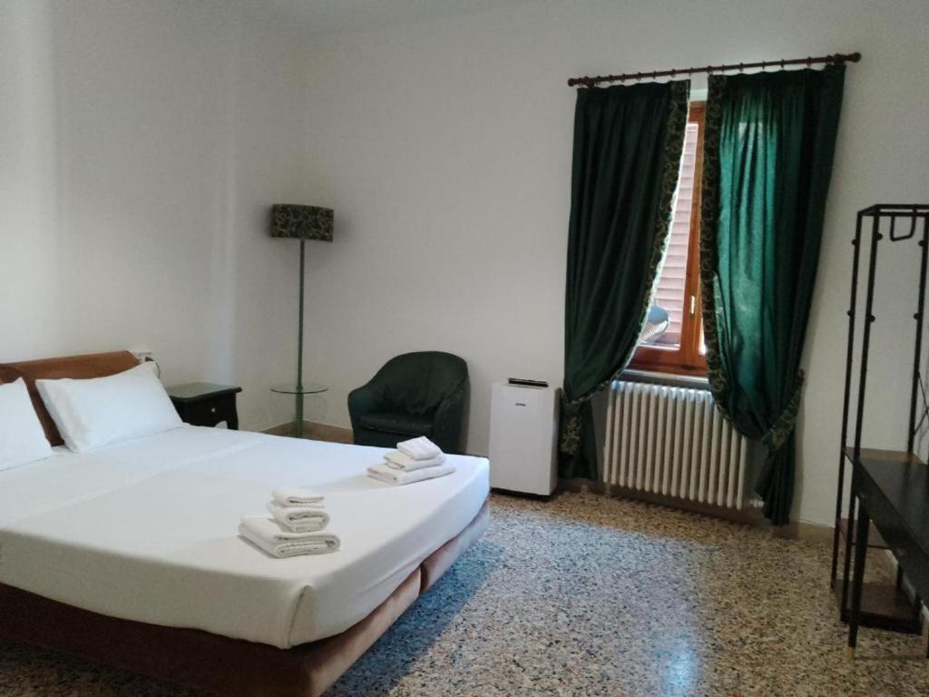 Hotel Montreal Florence Luaran gambar
